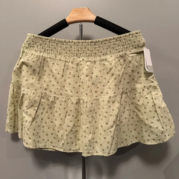 BP Printed Tiered Ruffle Miniskirt L - Picture 3 of 13